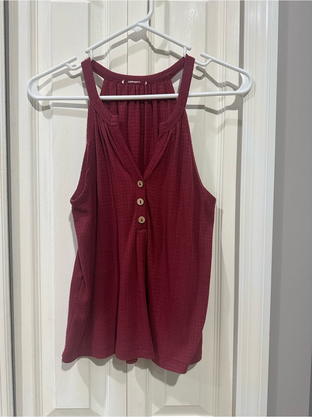 Women's Sleeveless Button-Front Ribbed Tank Top - Burgundy Razor Back Small